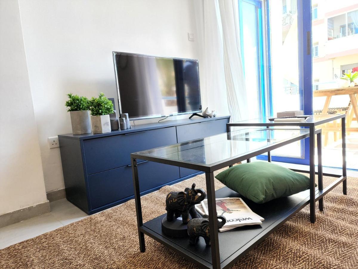 Frida'S Cozy Two Bedroom Apt Larnaca Exterior foto