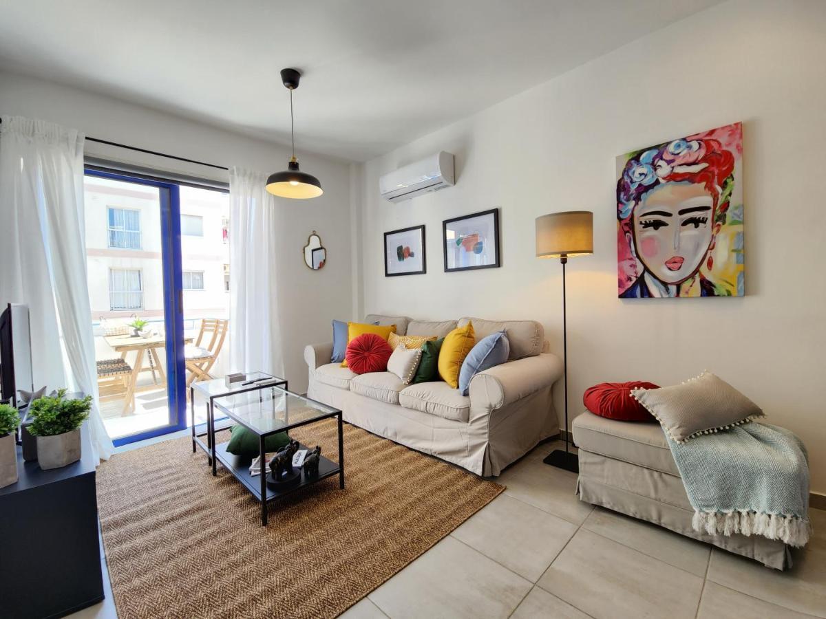 Frida'S Cozy Two Bedroom Apt Larnaca Exterior foto